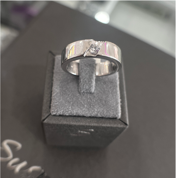 Suspiria Ring – Band from the Bridal Collection with Diagonal CZ