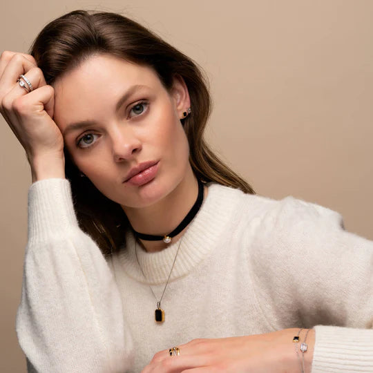 TI SENRO BLUE STUD EARRINGS