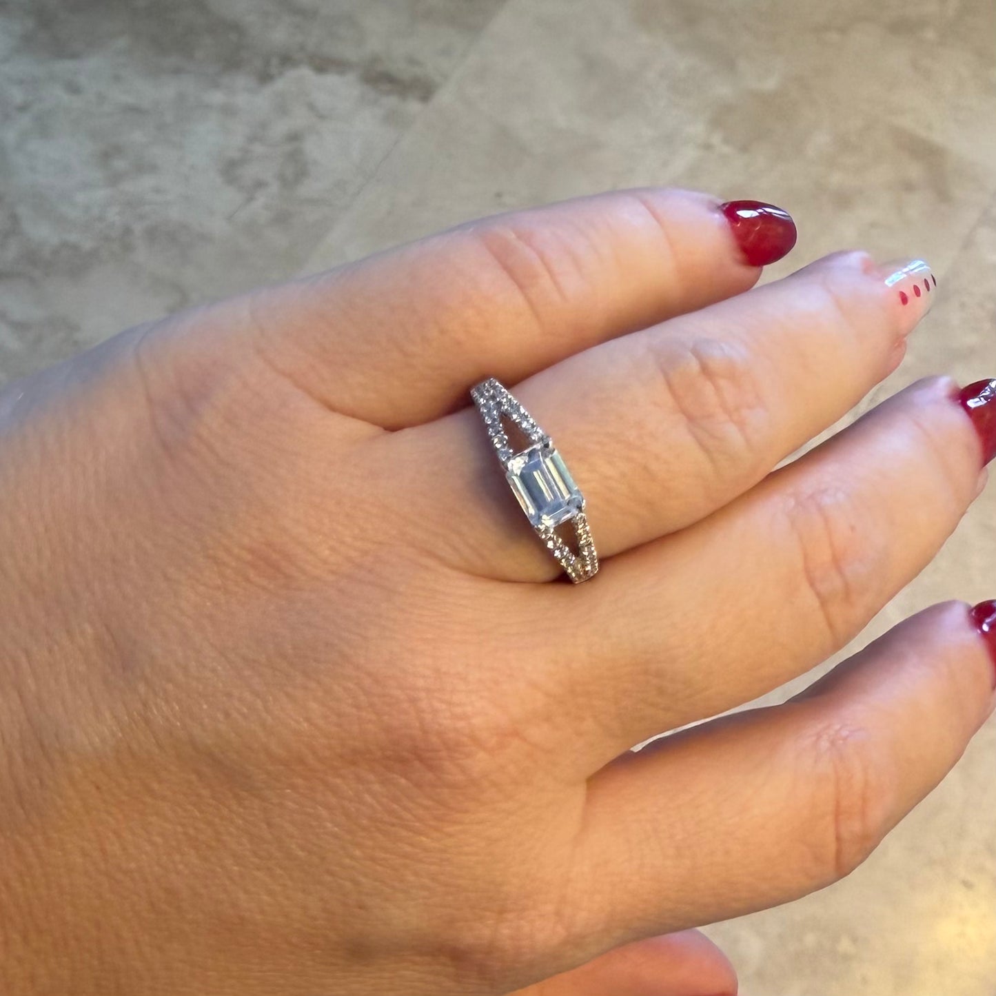 SUSPIRIA BRIDAL BAGUETTE SOLITAIRE