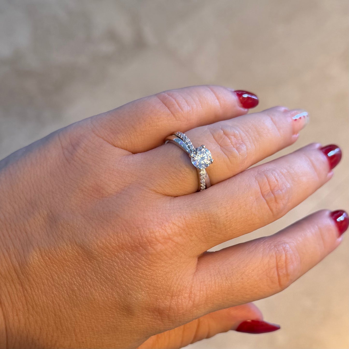 SUSPIRIA BRIDAL ROUND SOLITAIRE