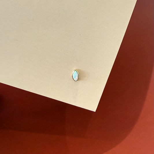 GOLD! EARRING CARTILAGE SINGLE OVAL PINK/WHITE OPAL 14K