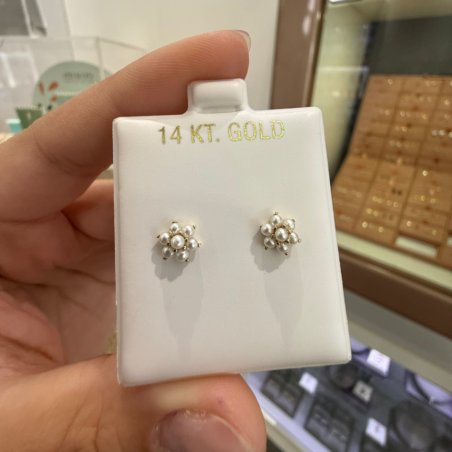 GOLD! STUD FLOWER WITH PEARL 14K